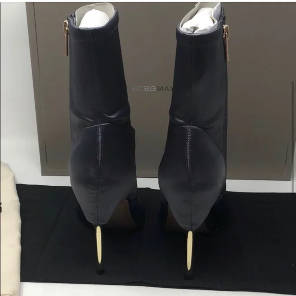 Never Been Worn BCBG MaxAzria - Picture 3 of 6